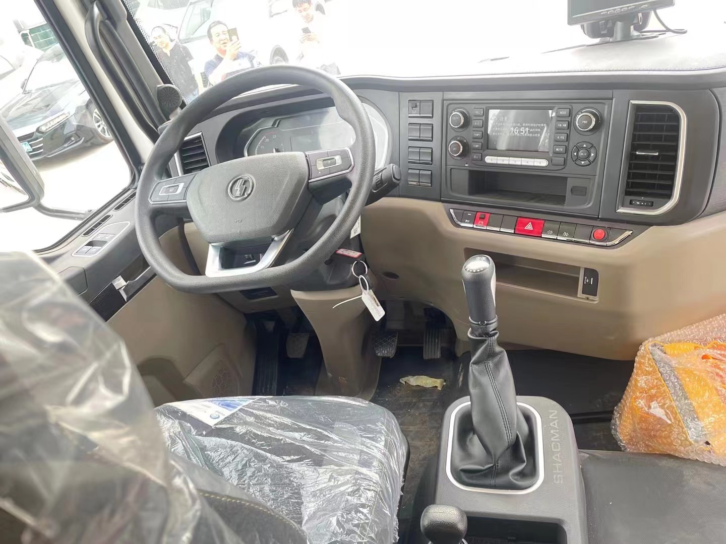 陜汽德龍6.8米煙花炮竹運(yùn)輸車