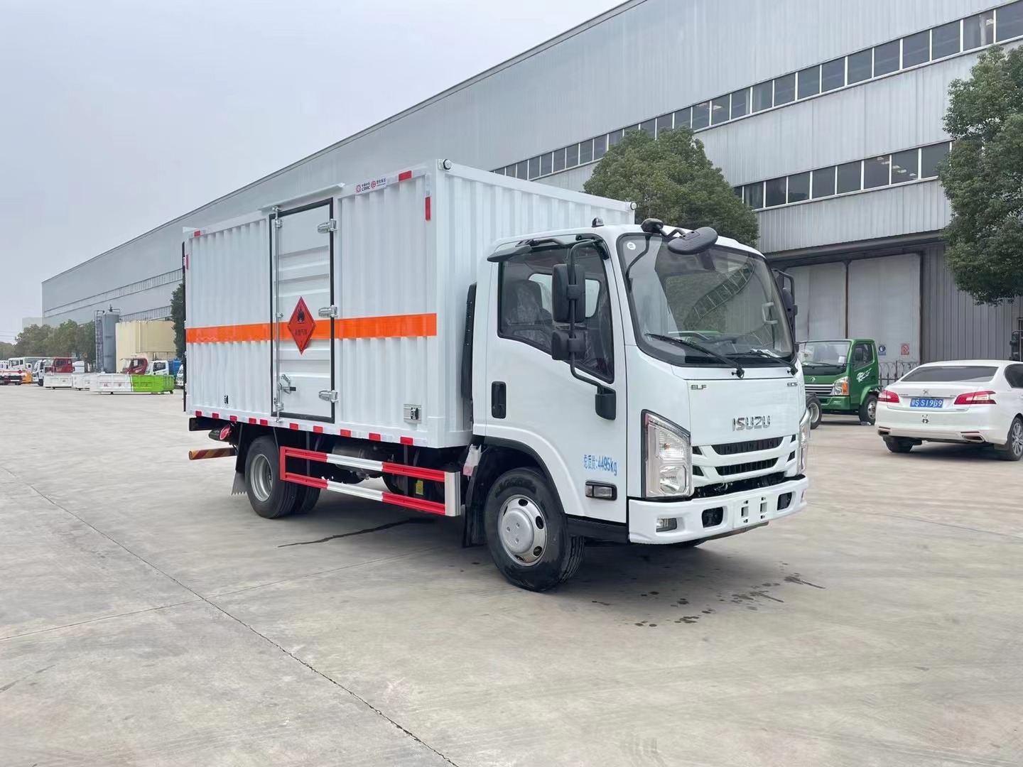 五十鈴藍牌4.15米1噸易燃氣體廂式運輸車