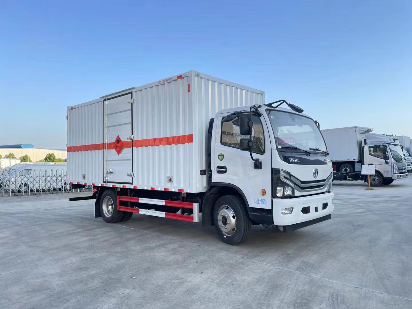 5.2米易燃?xì)怏w廂式車/二類危險(xiǎn)車