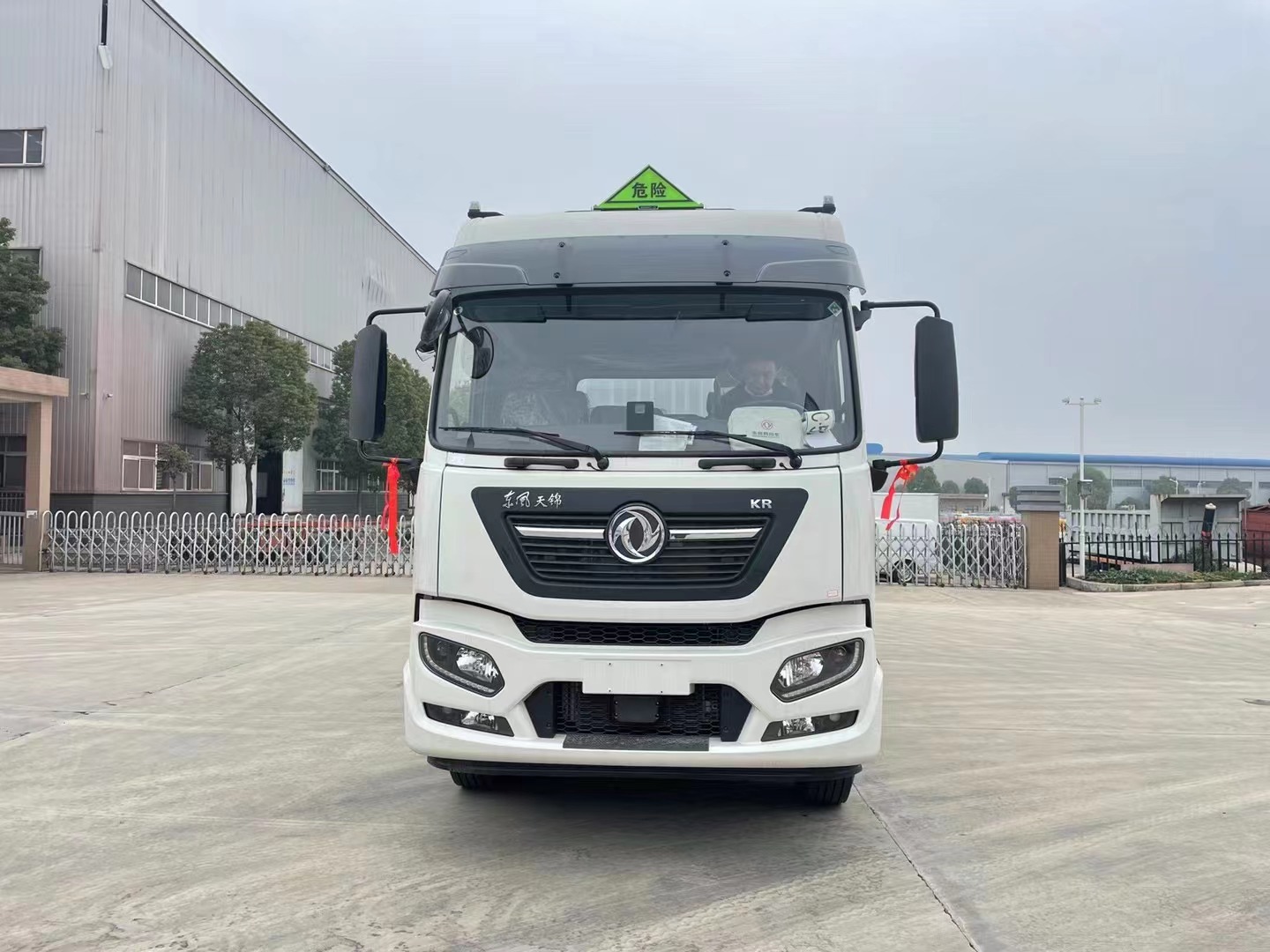 天錦2類氣瓶廂式車價(jià)格/6.2米氣體廂式多少錢