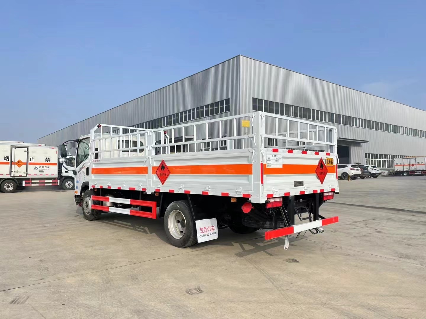 解放5.2米氣瓶運(yùn)輸車/7.55噸