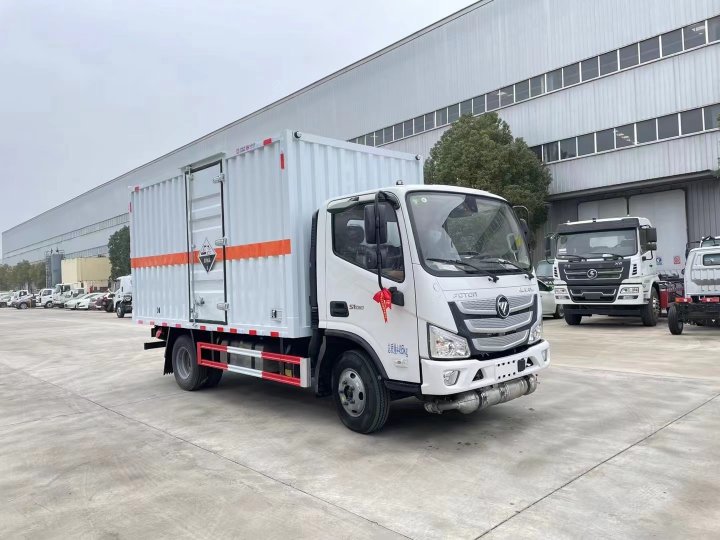 福田歐馬可4.1米藍牌腐蝕性物品廂式車