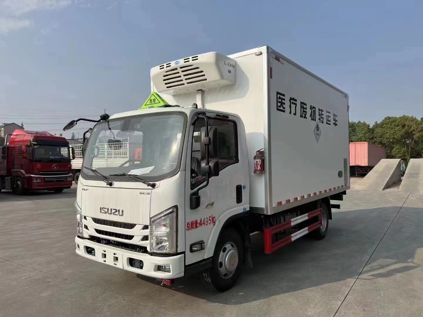 五十鈴藍(lán)牌醫(yī)療廢物轉(zhuǎn)運(yùn)車